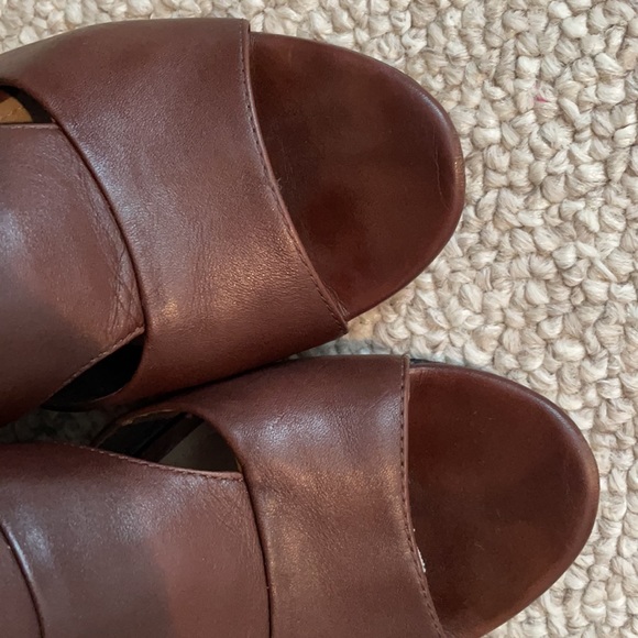 - Donald J. Pliner Jenkin brown wedge sandal size 8 - Picture 13 of 14